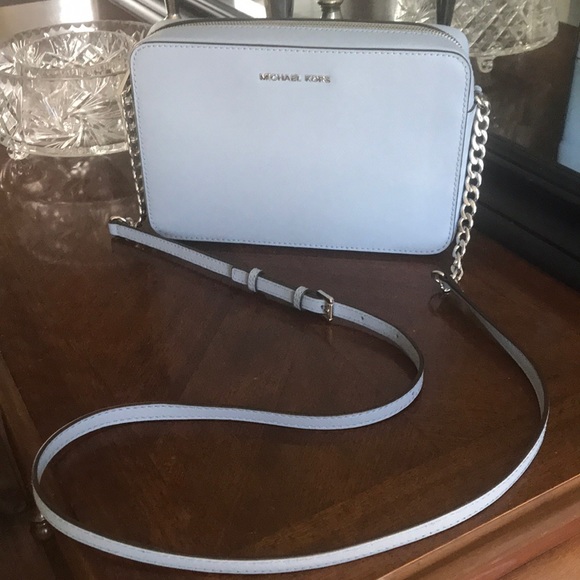 Michael Kors Handbags - Michael Kors spring purse crossbody/shoulder